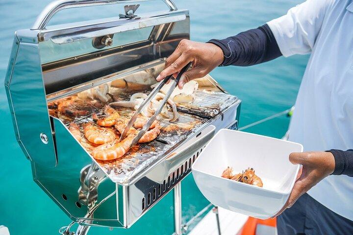 Mauritius-Katamaranfahrt zur Ile Aux Cerfs mit BBQ-Mittagessen