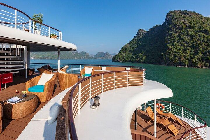 Cruzeiro Capella de 3 dias Explore a Baía de Halong e a Baía de Lan Ha saindo de Hanói