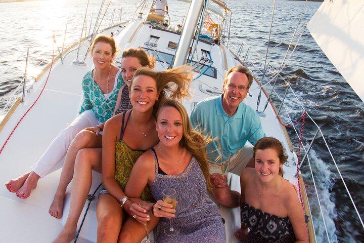 Private Sunset Sail BYOB Dolphin/History Tours em 43ft Mystique