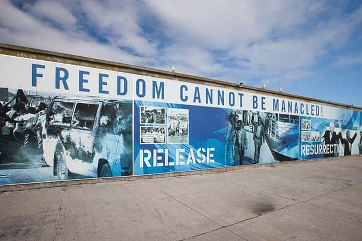 A Day Trip to Robben Island and Table Mountain
