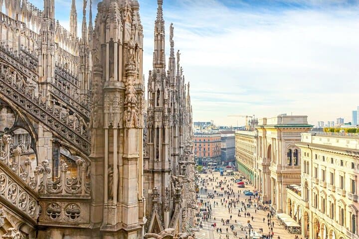 Milan Small Group: Duomo & Rooftop, Sforza Castle, Gelato Tasting