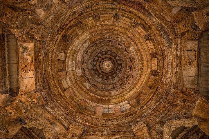 Easy Private Tour em Sun Temple e Rani Ki Vav de carro