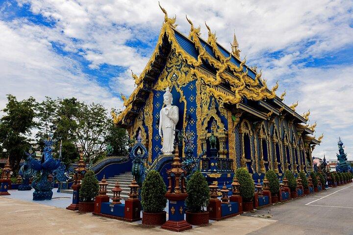 Heldags-tur til Chiang Rai-templer fra Chiang Mai med varme kilder