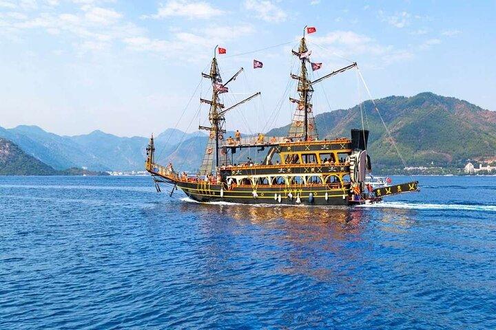 Passeio de barco pirata em Kemer com transferência de Belek