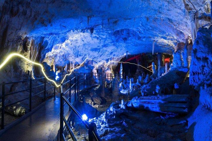 Tour to Postojna Cave and Predjama Castle from Ljubljana
