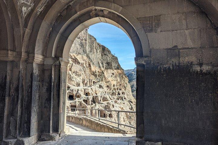 Vardzia dagtrip : Meren, kastelen, kookles & Gorelovka stad