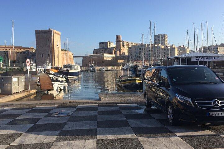 マルセイユ クルーズ港またはホテルからの高級バンでのプライベート ツアー