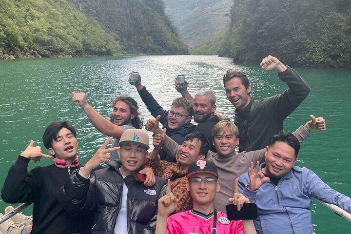 Ontdek Ha Giang Loop Tour 3 Dag 4 Nachten met EASY-RIDER