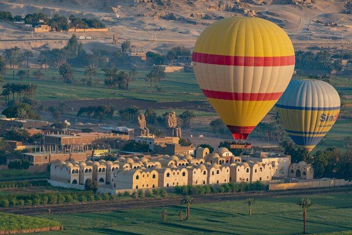 Hot Air Balloon Ride include Transfers and Certificate