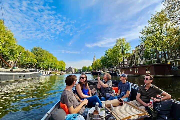 Amsterdam Private Canal Cruise – 90 Minutes through the Old City