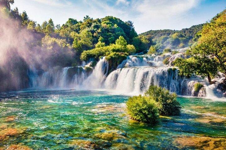 Krka-Wasserfälle - private Tour mit Šibenik ab Trogir & Okrug