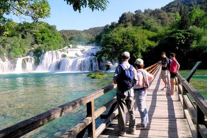 Krka-Wasserfälle - private Tour mit Šibenik ab Trogir & Okrug