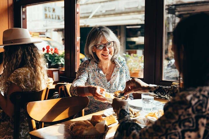1 Istanbul Tour: Highlights, Street Food & Hidden Pearls