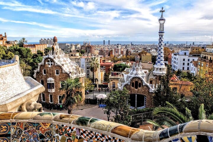 Guided Tour Sagrada Familia and Park Guell
