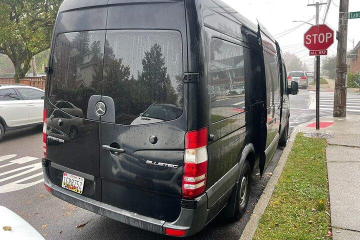 New York Private Transfer & Guided Tour: Up to 10 pax for 6 Hours