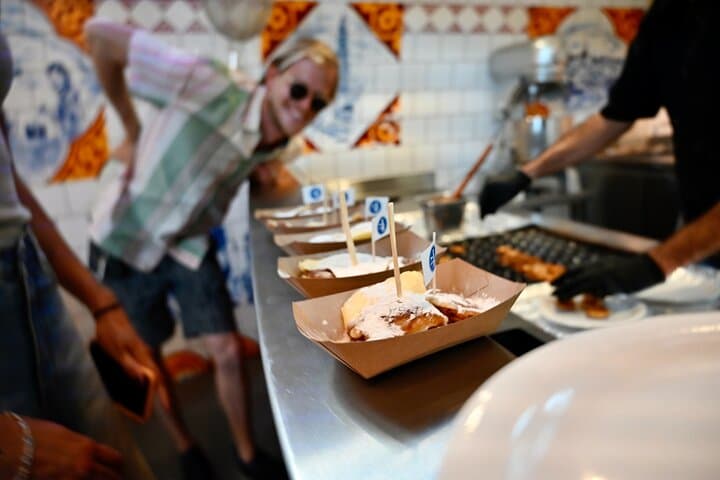 Amsterdam Private Food & Drinks Tour by UNESCO Canals & Jordaan