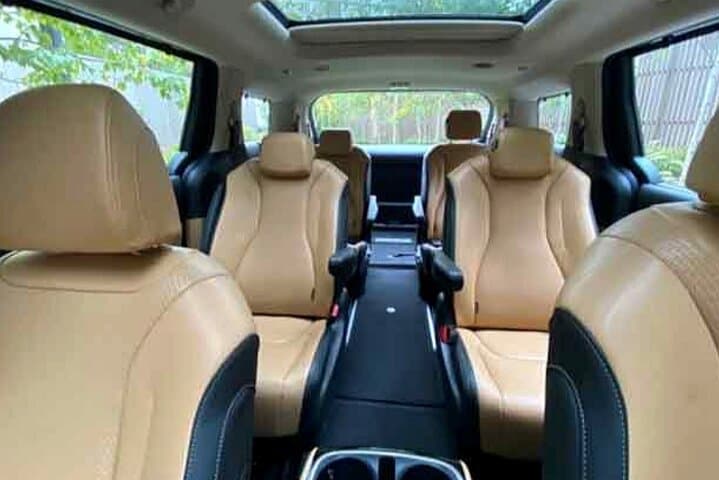Private Airport Transfer : Gimpo airport to/from Seoul (1~7pax)