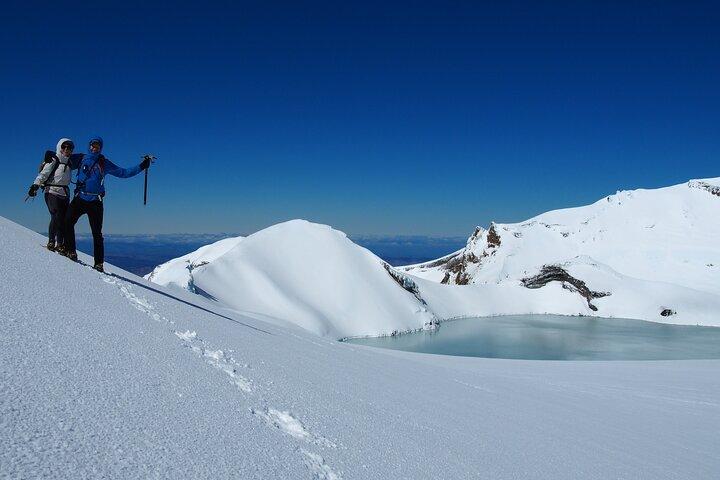 Caminata guiada en grupo premium por la meseta de la cumbre del monte Ruapehu
