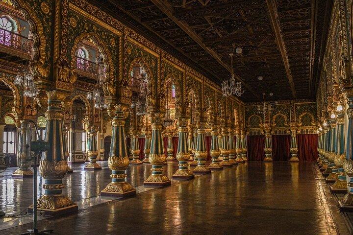 ロイヤルマイソール、ユネスコソムナートプル寺院&シュリーランガパトナ日帰りツアー