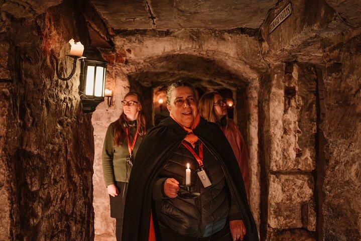 Multi-Sensory Haunted Underground Vaults Tour em Edimburgo