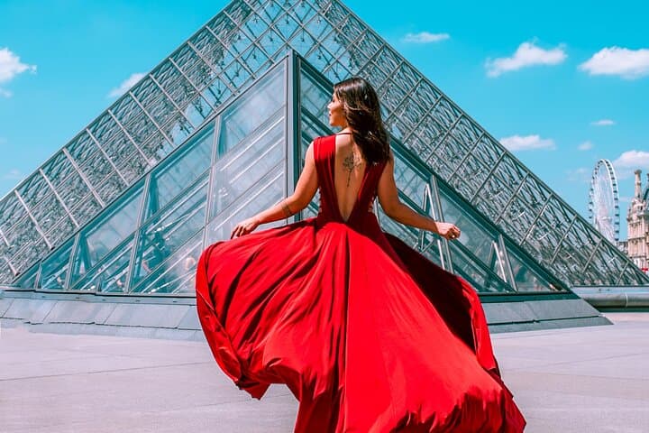 Paris Eiffel Tower Photoshoot Professional Photographer Private