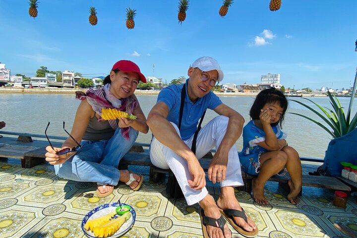 Floating Market & Hidden Canals – Small Group Morning Boat Tour