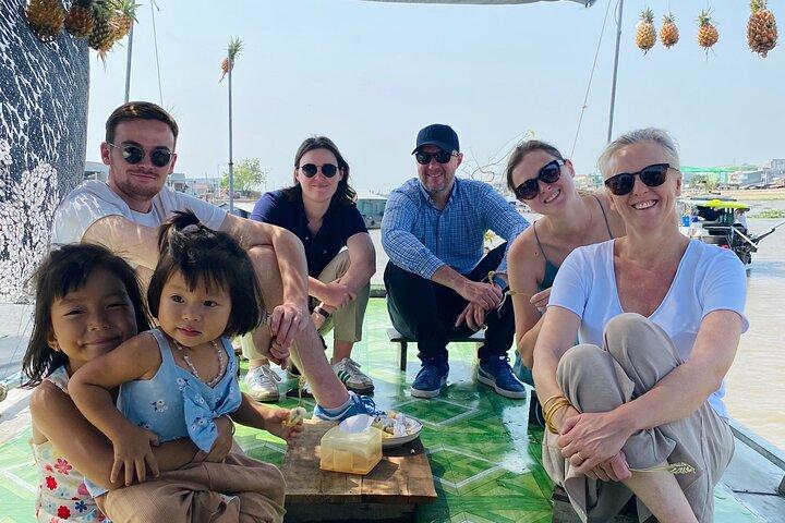 Floating Market & Hidden Canals – Small Group Morning Boat Tour