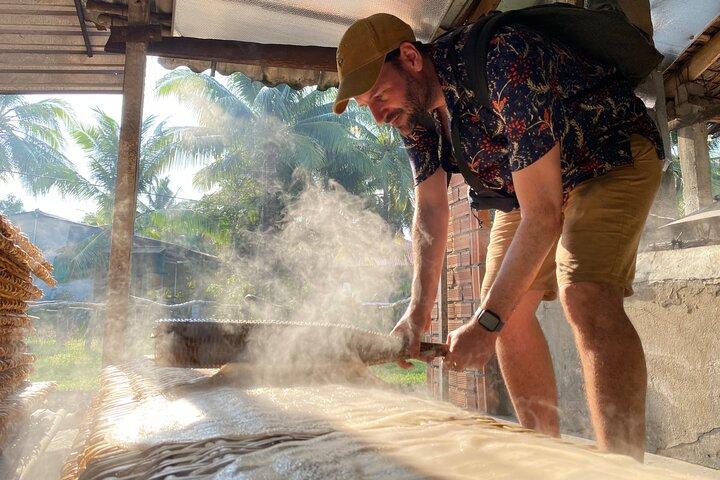 Floating Market & Hidden Canals – Small Group Morning Boat Tour
