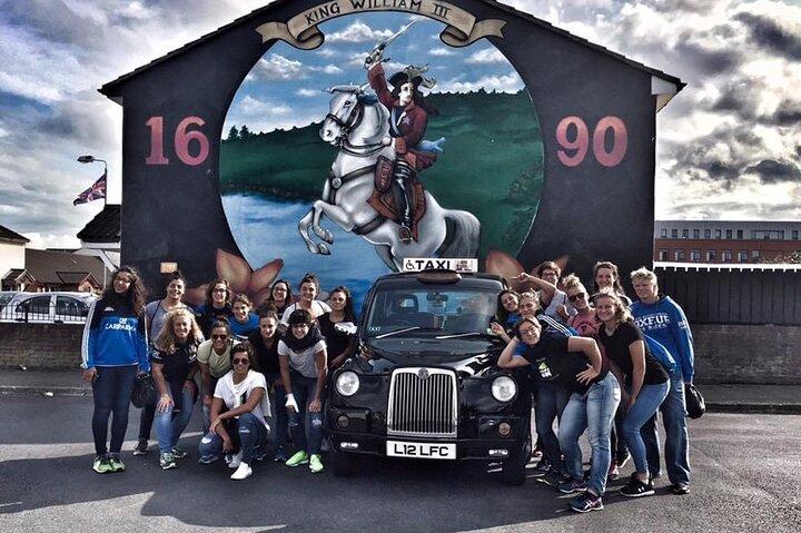 2 timmars privat Belfast Taxi Cab Tour av problem och fredsväggar