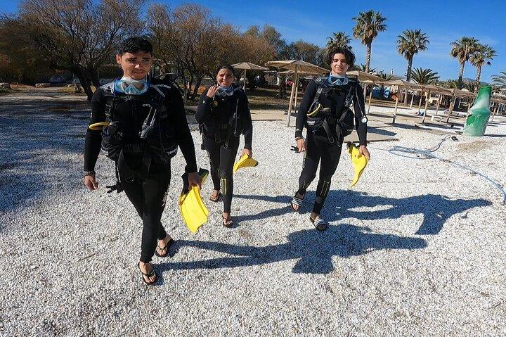 Découvrez l'expérience de plongée sous-marine en petit groupe à Nea Makri, Athènes