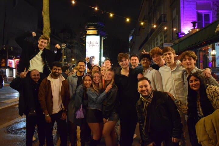 Paris City Center Guided Pub Crawl With Shots & Club Entry