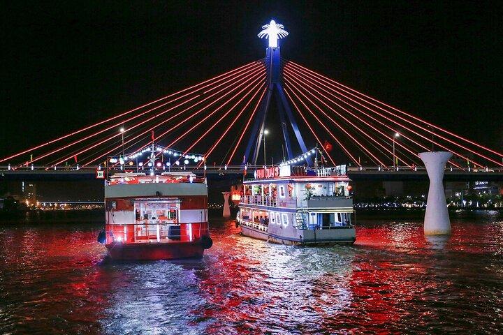 Han River by Night : Boottocht ervaring in Da Nang stad, Vietnam