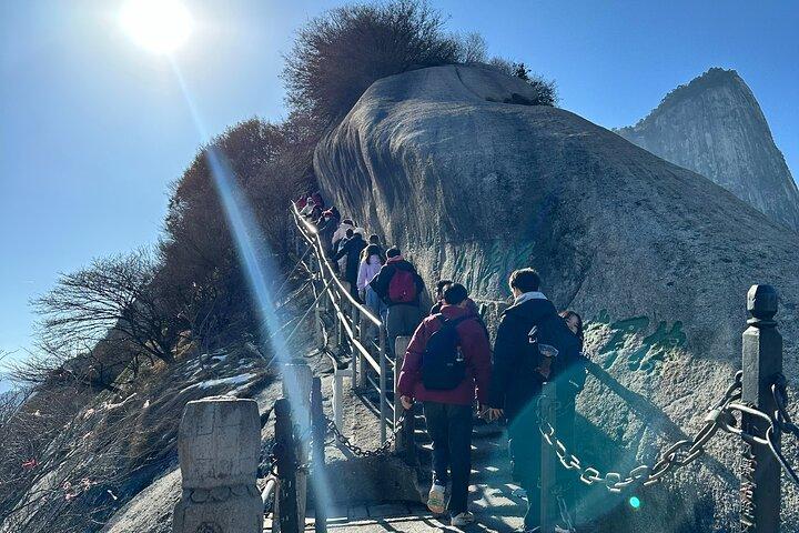 Self-Guided Mt.Hua Tour With Chauffeur Service and Ticket
