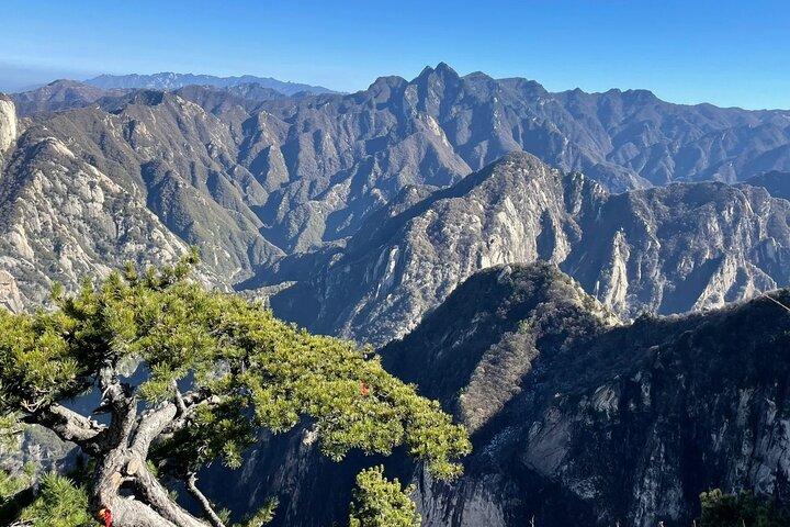 Self-Guided Mt.Hua Tour With Chauffeur Service and Ticket