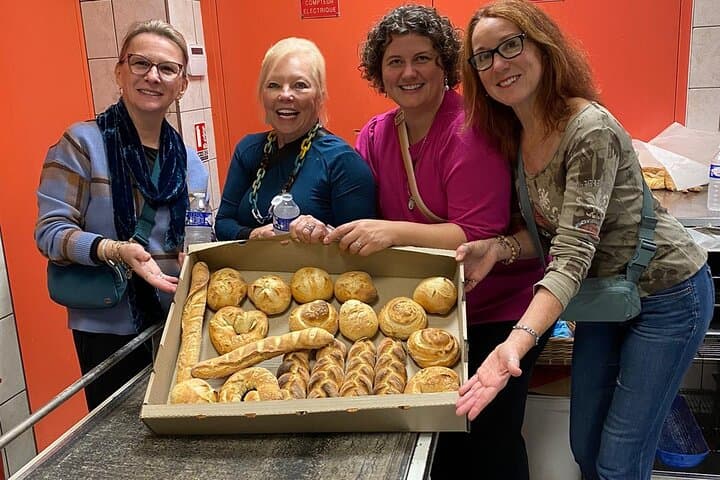 Paris Baking Insider Experience near Notre-Dame