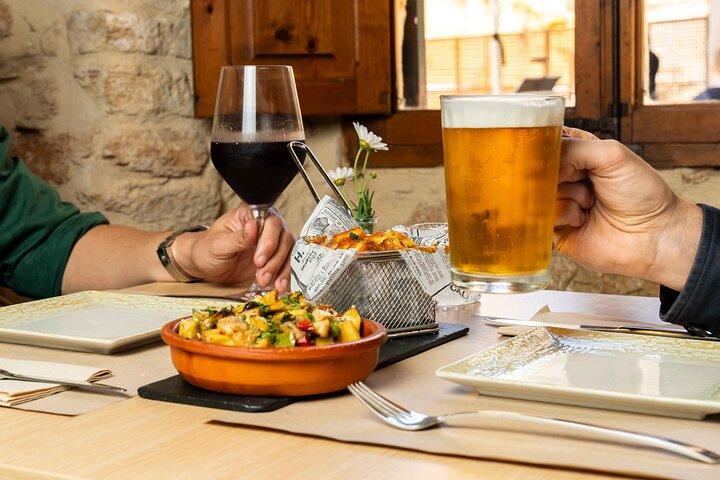 Tour gourmet de tapas e vinhos no centro histórico de Alcudia