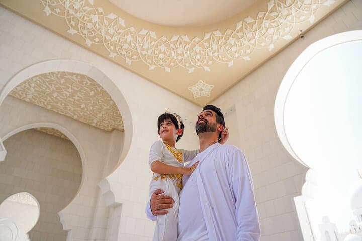 From Dubai: Abu Dhabi City Sightseeing & Sheikh Zayed Mosque