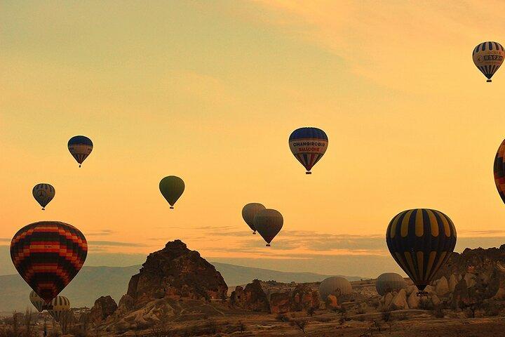 Vol en montgolfière au-dessus de la Cappadoce