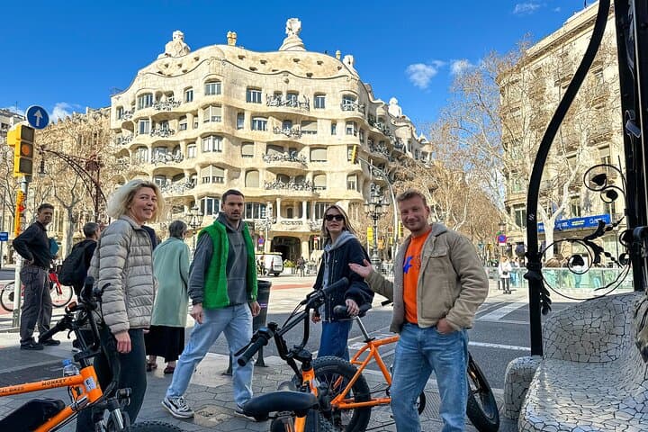 Barcelona Small Group Tour with Local Guide on Bike or E-Bike