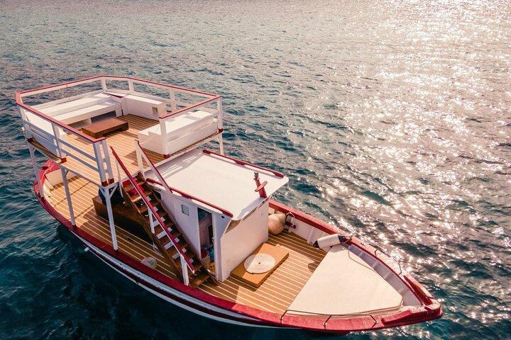 Excursión en barco por Siracusa con almuerzo y bebidas tradicionales - 4 horas