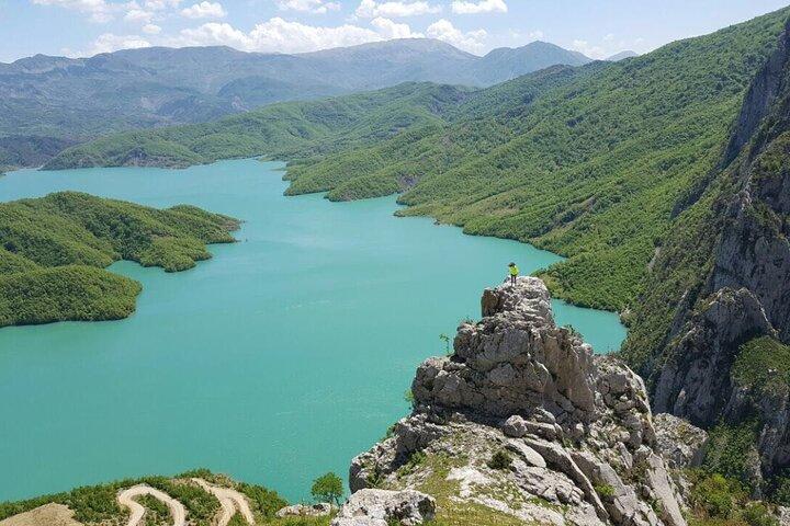 Bovilla See und Gamti Berg Tagestour von Golem oder Durres