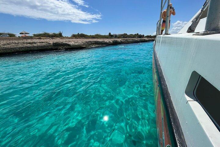 Banana Adventure Catamaran Shipwreck Snorkel and Turtle Swim