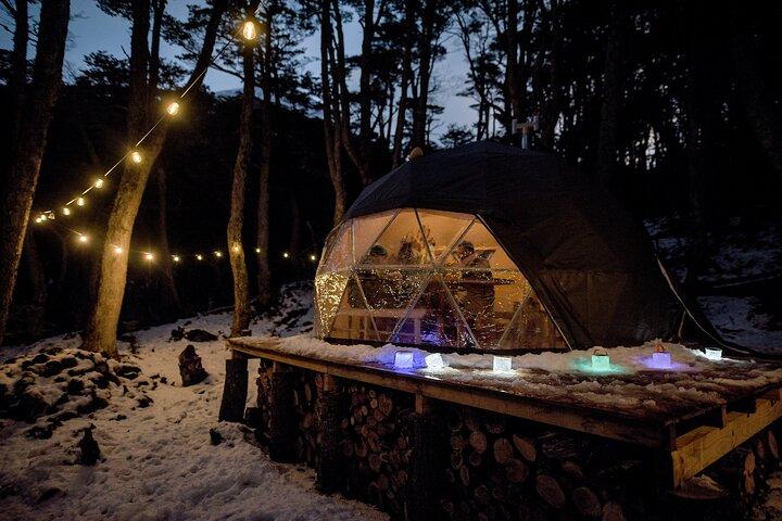 Sci, escursione e cena con vino in un Mountain Dome - Martial By Night