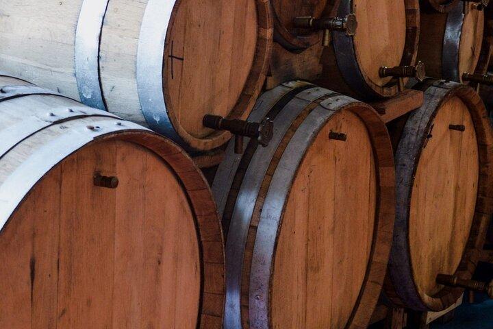 Oplev Blue Eye, Lekuresi Castle og smag traditionel albansk vin