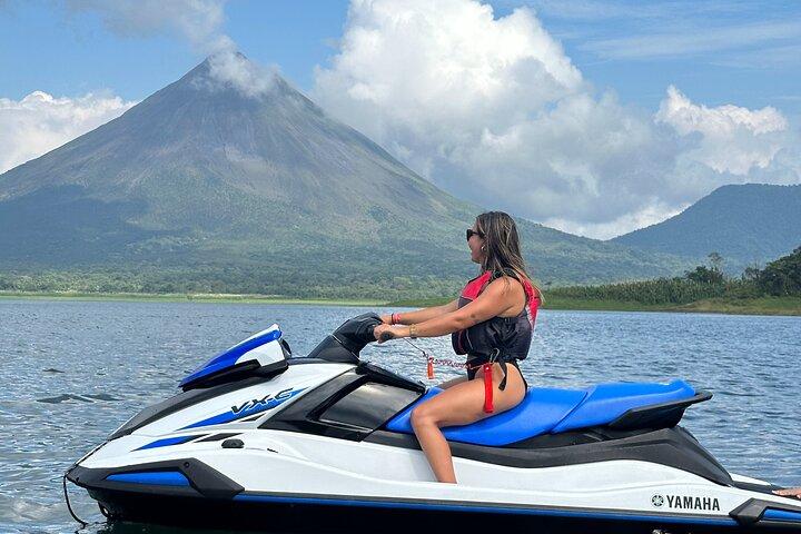 Jet-Ski-Verleih Lake Arenal- La Fortuna