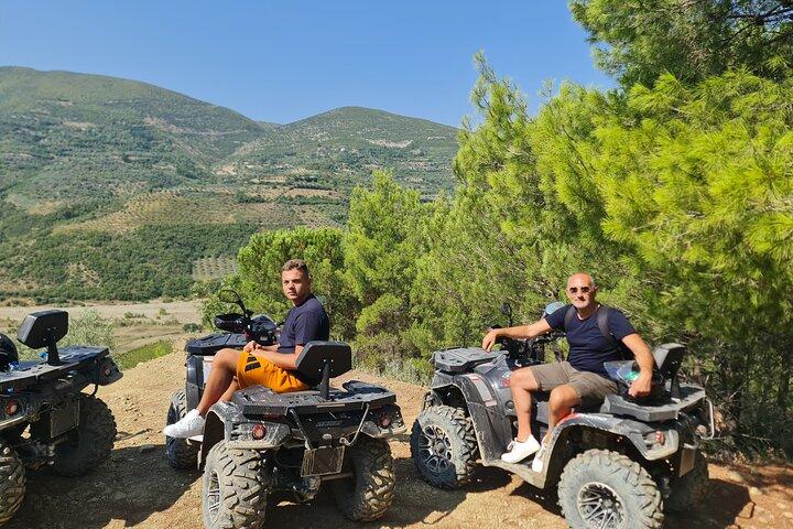 Avventura in quad in quad a Berat