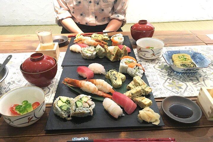 Tokyo Fish Market Tour & Sushi Making in der Nähe von Adachi mit Masahito