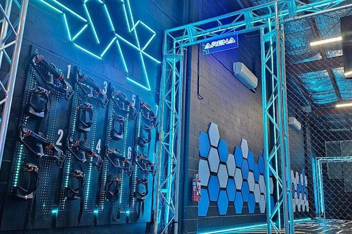 ブリスベンでの VR 体験 | 30 分間の楽しみ | ゾンビかエイリアンを選ぼう