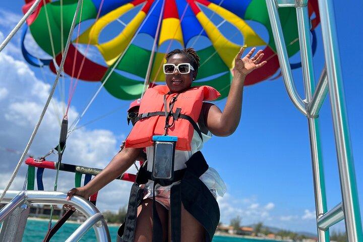Excursão guiada de jet ski parasailing e Margaritaville em Montego Bay