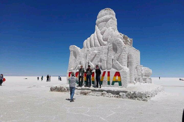 Salar de Uyuni de La Paz para Atacama Chile de avião